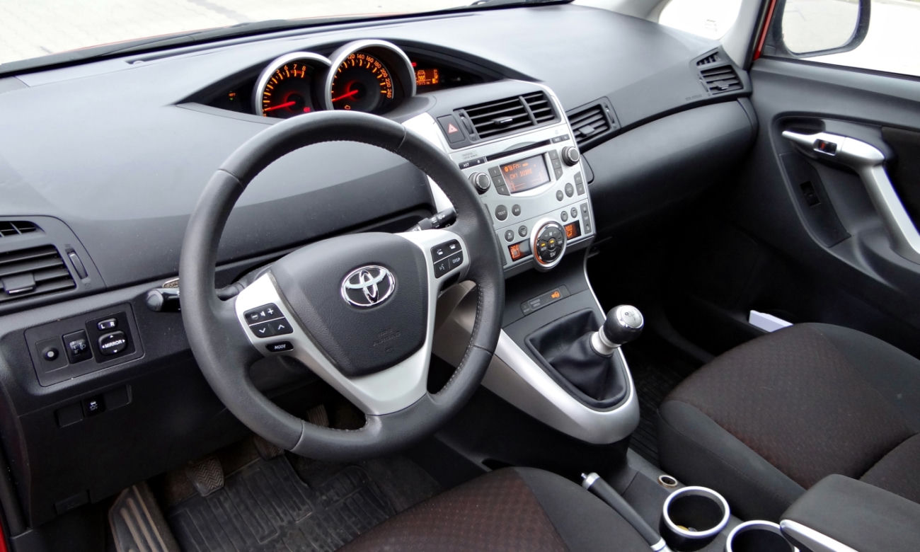 Toyota Verso 2011