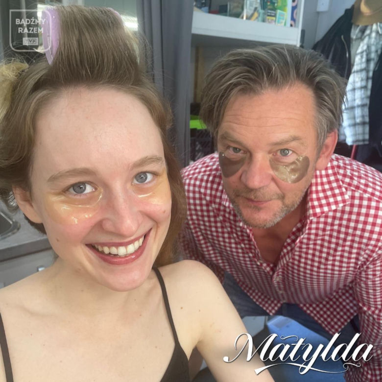 Matylda na planie serialu. Maria Kowalska, Ireneusz Czop