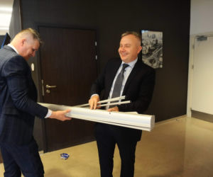 Platforma holuję Nowoczesną