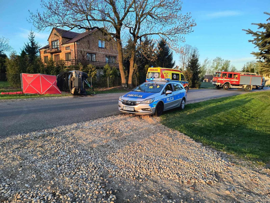 Tragedia w Wielkanoc pod Płockiem. 21-latek roztrzaskał się o betonowy przepust. Nie żyje
