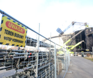 Scena Sylwestra z Dwójką TVP w trakcie budowy