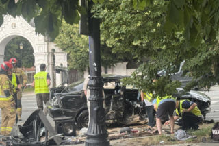 Huk, a chwilę później przeraźliwy pisk kobiet. Wyleciała z BMW i zginęła na miejscu. Tragiczny wypadek w Lublinie