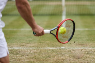 Turniej ATP w Eastbourne. Jan Zieliński gra dalej