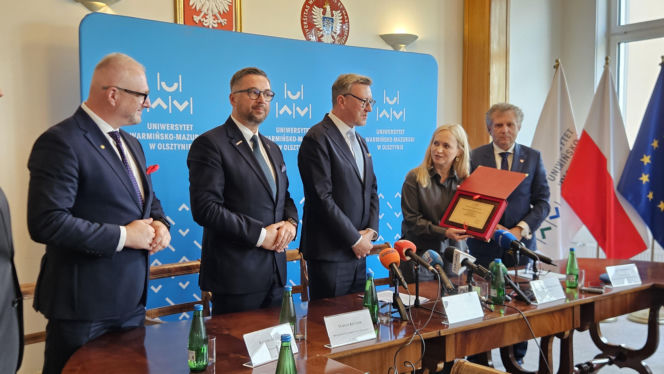 Uniwersytecki Szpital Kliniczny w Olsztynie z certyfikatem akredytacyjnym ministra zdrowia