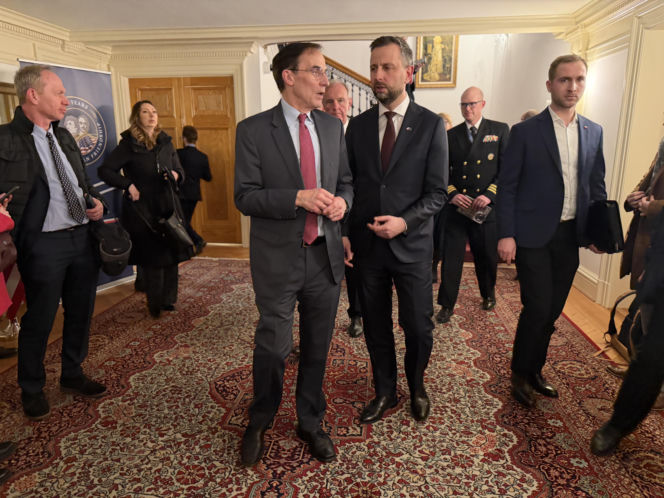 Wręczenie Krzyża Wielkiego Orderu Zasługi RP rodzicom Michaela Ollisa w Waszyngtonie, DC