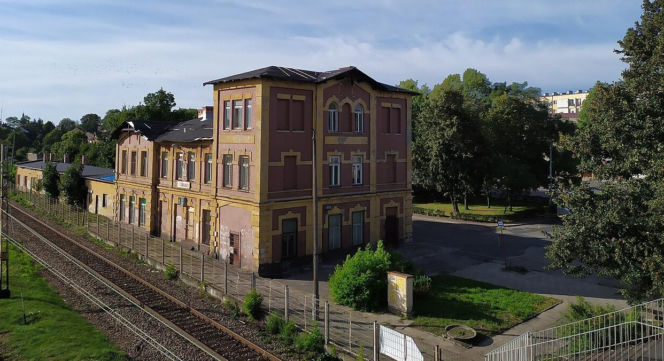 Perła architektury odzyska blask. PKP ujawnia plany modernizacji zabytkowego dworca w Olkuszu