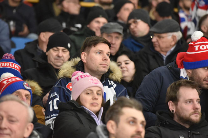 KH Energa Toruń - Unia Oświęcim 2:1! Zdjęcia kibiców i zawodników obu drużyn