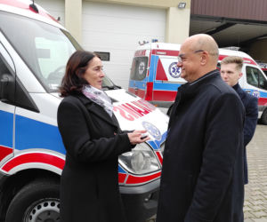 Przekazanie ambulansu dla Stowarzyszeniu Malta Służba Medyczna