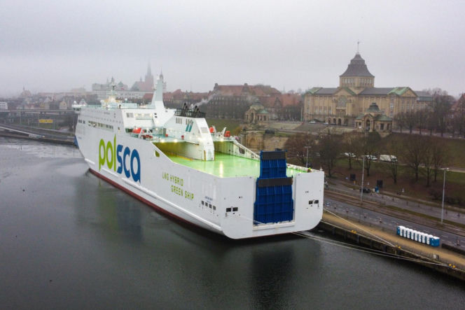 Najnowocześniejszy prom w polskiej flocie. Jantar Unity zacumował w Szczecinie