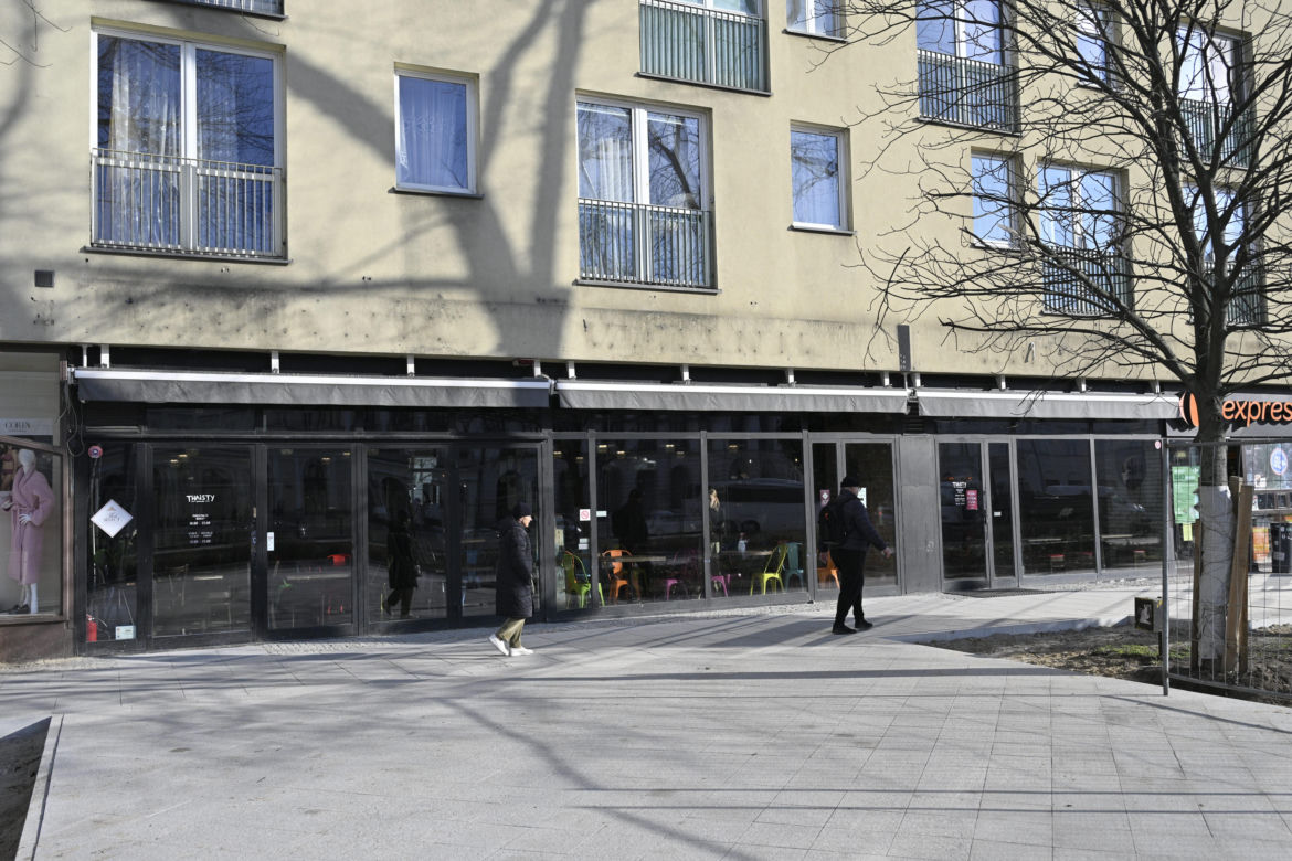 Opłaty za szyld dobiły restaurację w Warszawie na pl. Bankowym, tuż przy ratuszu