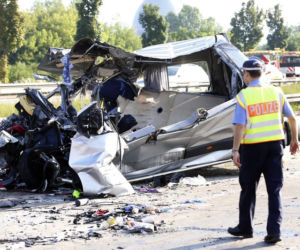 Wypadek polskiego autokaru w Niemczech obok Drezna. NIE ŻYJE 9 osób, około 40 rannych