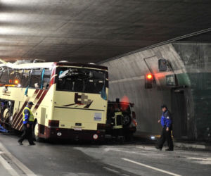 Szwajcaria: Wypadek autokaru w tunelu na autostradzie A9