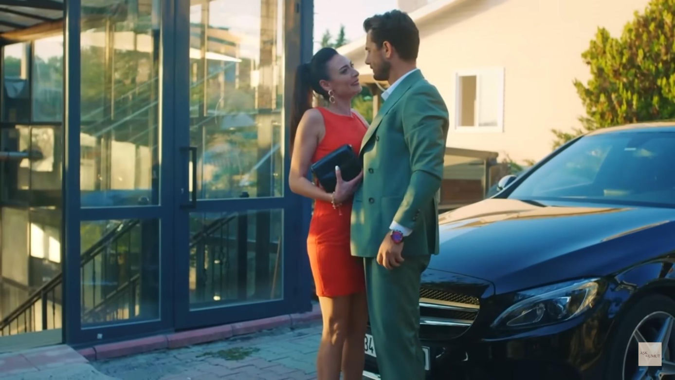 Miłość i nadzieja. Elif chce zdobyć Kuzeya. Dostaje się na aplikacje w jego kancelarii 