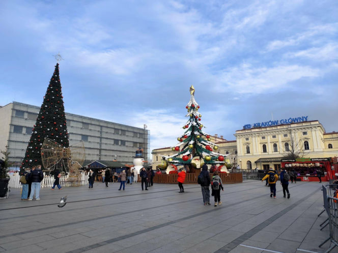 Piękna, ale droga. Niezwykła karuzela na "Galicyjskim Kiermaszu Adwentowym"