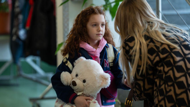 Na dobre i na złe odc. 986. Agata (Emilia Komarnicka), Mania (Apolonia Szwed)