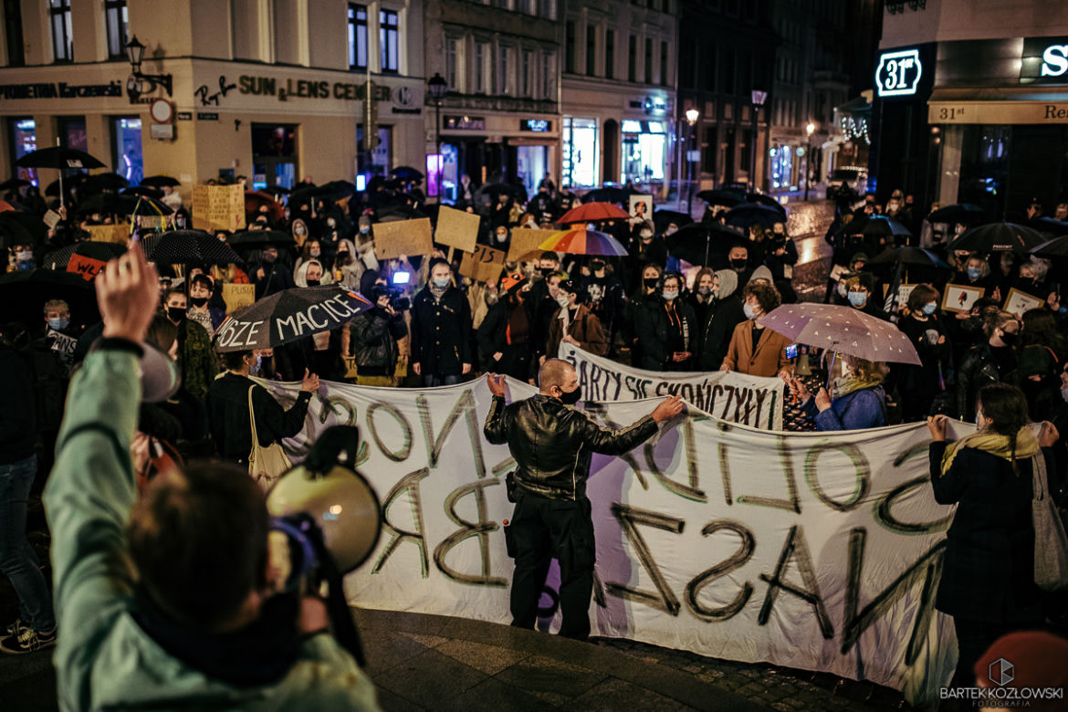 Strajk Kobiet w Toruniu 27.10.2020 - wtorkowy protest i blokada ulic