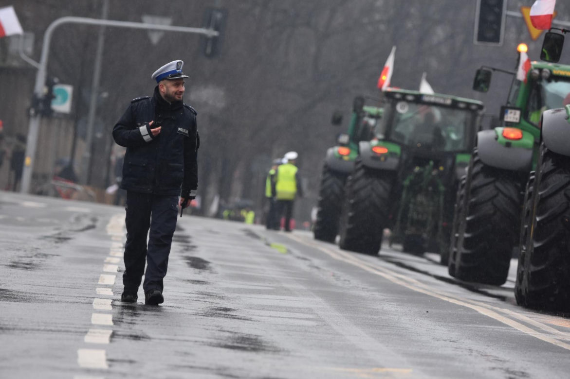 Protest rolników 2024. Ciągniki rolników blokują wjazdy do Poznania