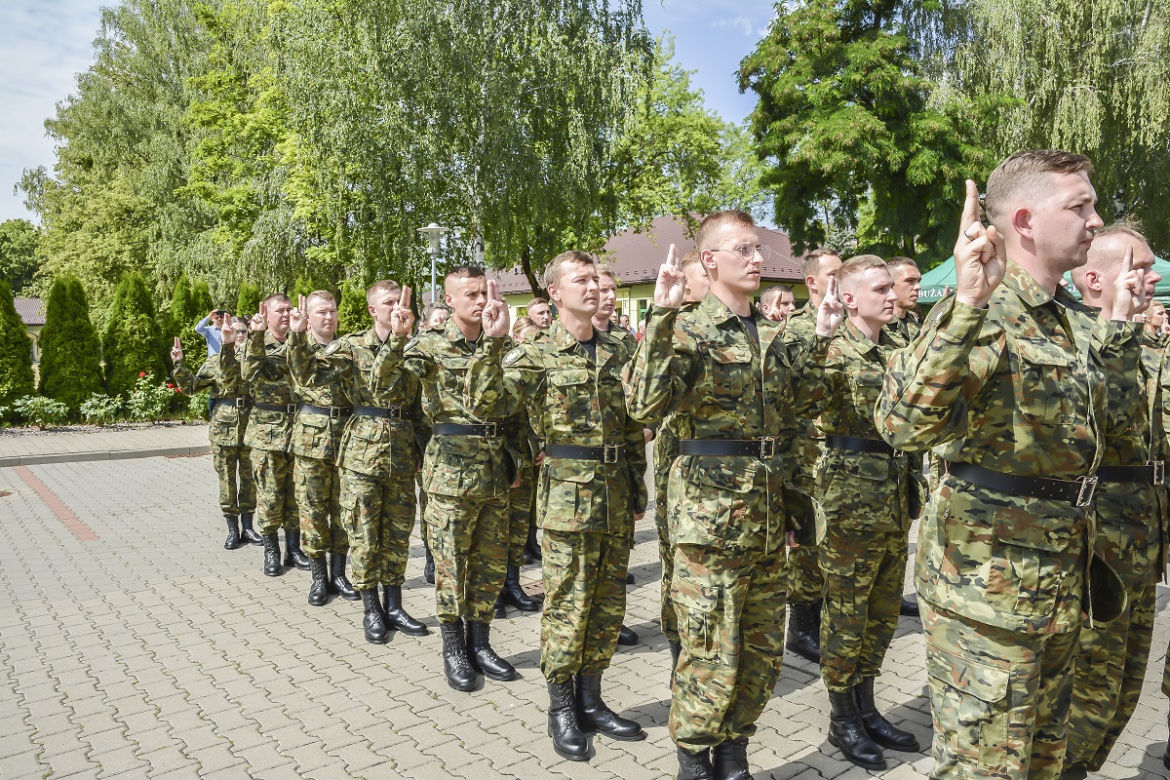 Lubelskie: Kilkudziesięciu nowych strażników granicznych. To największa grupa od wielu lat! [GALERIA]