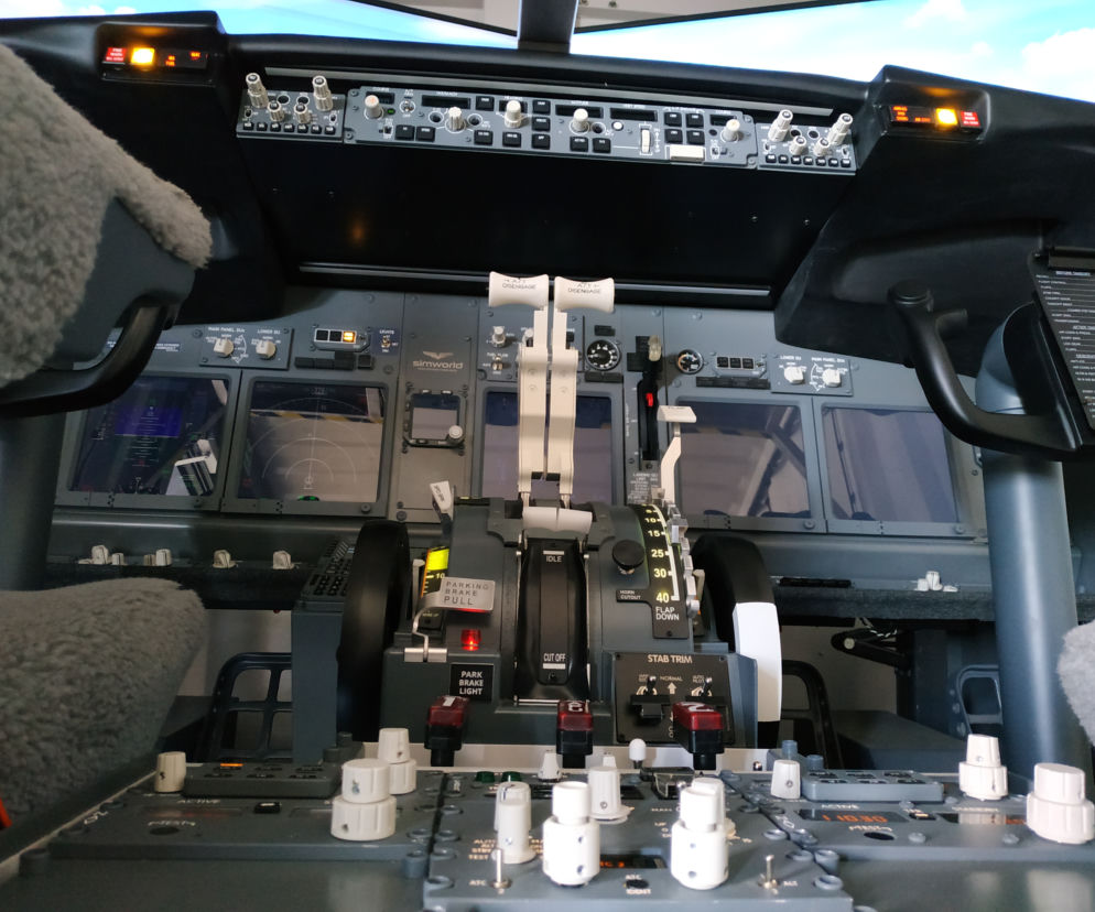 symulator Boeinga 737 na leszczyńskim lotnisku