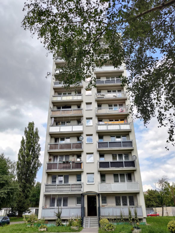 Brutalnie zakatował swoja matkę