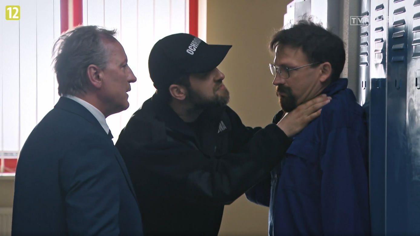 Barwy szczęścia, odc. 2593: Łukasz (Michał Rolnicki), Dolecki (Dariusz Niebudek), ochroniarz (Łukasz Choroń)