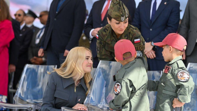 Żona Kosiniaka-Kamysza i wdowa po mjr. pil. Krakowianie zostały matkami chrzestnymi F-35