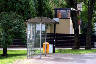 Nowe tablice na przystankach w Lesznie. System przechodzi testy
