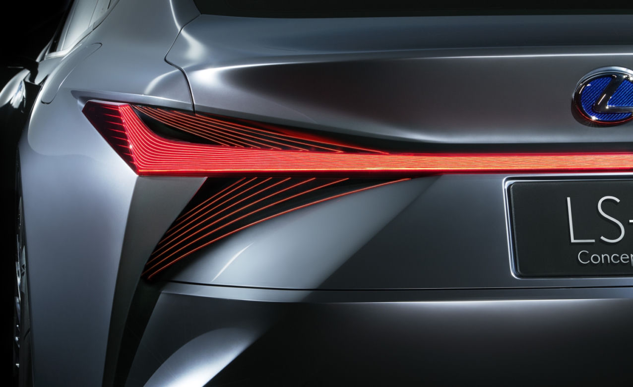 Lexus LS+