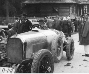 To najwyżej położona droga w Polsce, ale nie każdy tam wjedzie. Trasa słynie z prestiżowego wyścigu