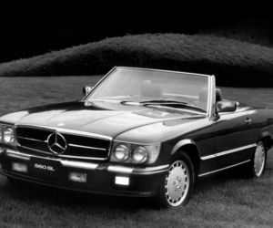 Mercedes-Benz SL R 107