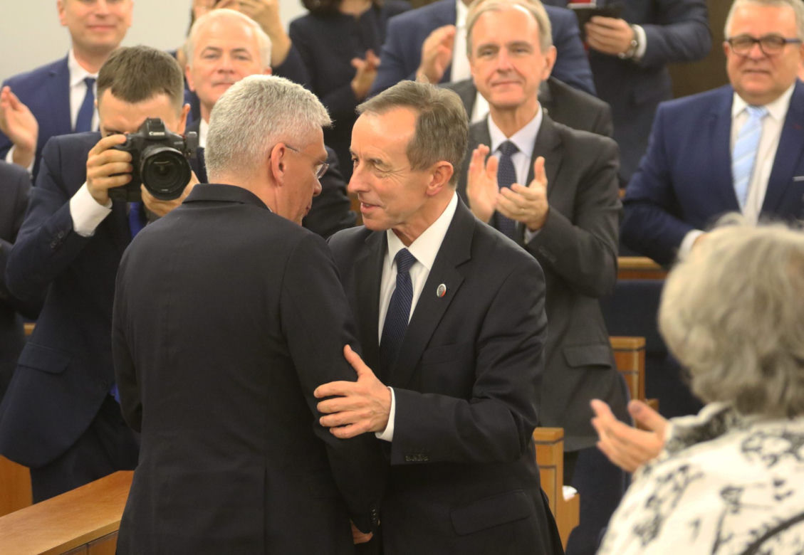Zmiany w życiu marszałka Senatu Tomasza Grodzkiego. Przesiądzie się z Jaguara do BMW