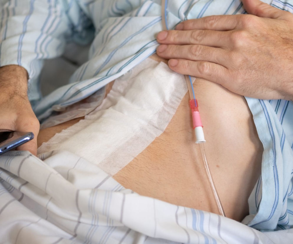 Ugodziła go nożem, bo zabraniał jej wyjść z dzieckiem