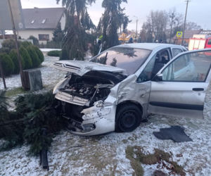 Sochocin. Fatalny wypadek ciężarówki! Zjechała z drogi i uderzyła w dom