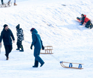 To najlepsza zimowa, darmowa atrakcja w Katowicach. Tłumy na torze saneczkowym