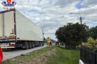 Śmiertelne potrącenie rowerzystki przez ciężarówkę na DK 76 w Jedlance