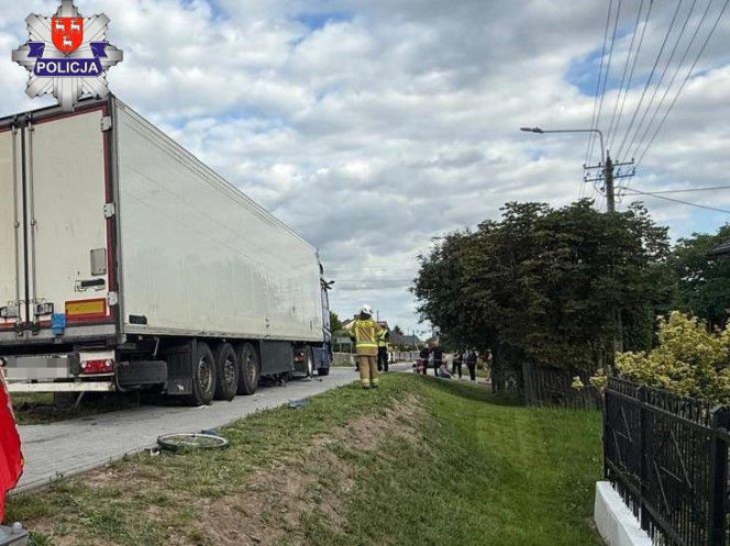 Śmiertelne potrącenie rowerzystki przez ciężarówkę na DK 76 w Jedlance