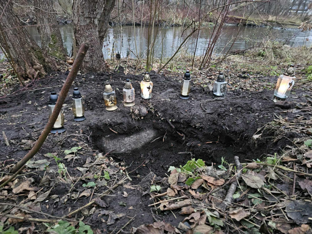 Poćwiartował ciało współlokatora i zakopał w parku! Po wszystkim napisał do matki Mateusza