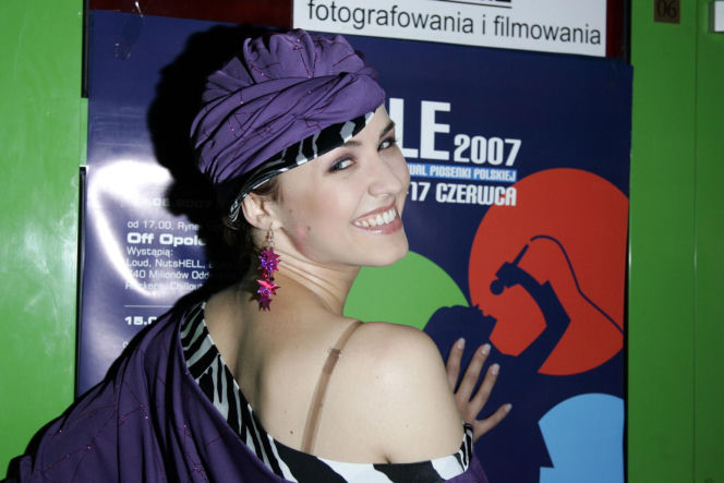 Przed laty zrezygnowała z Idola, dziś żyje między Polską a tropikami. Hania Stach szczerze o swojej karierze