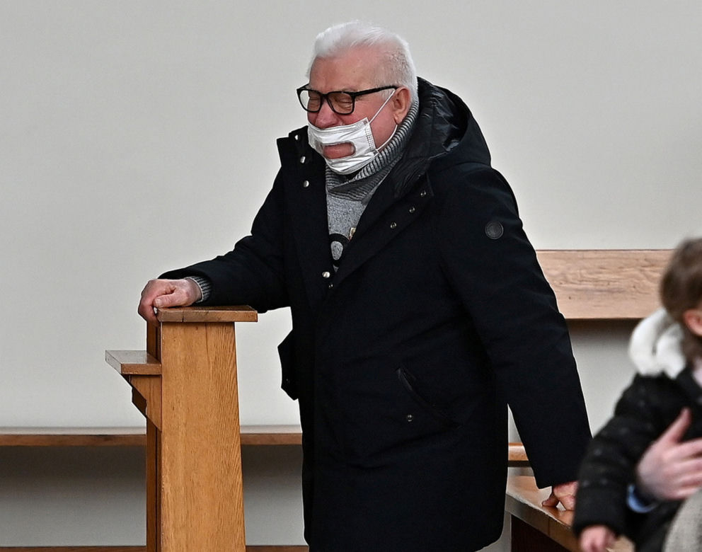 Lech Wałęsa na niedzielnej mszy