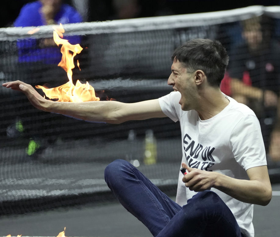 Mężczyzna podpalił się podczas Laver Cup