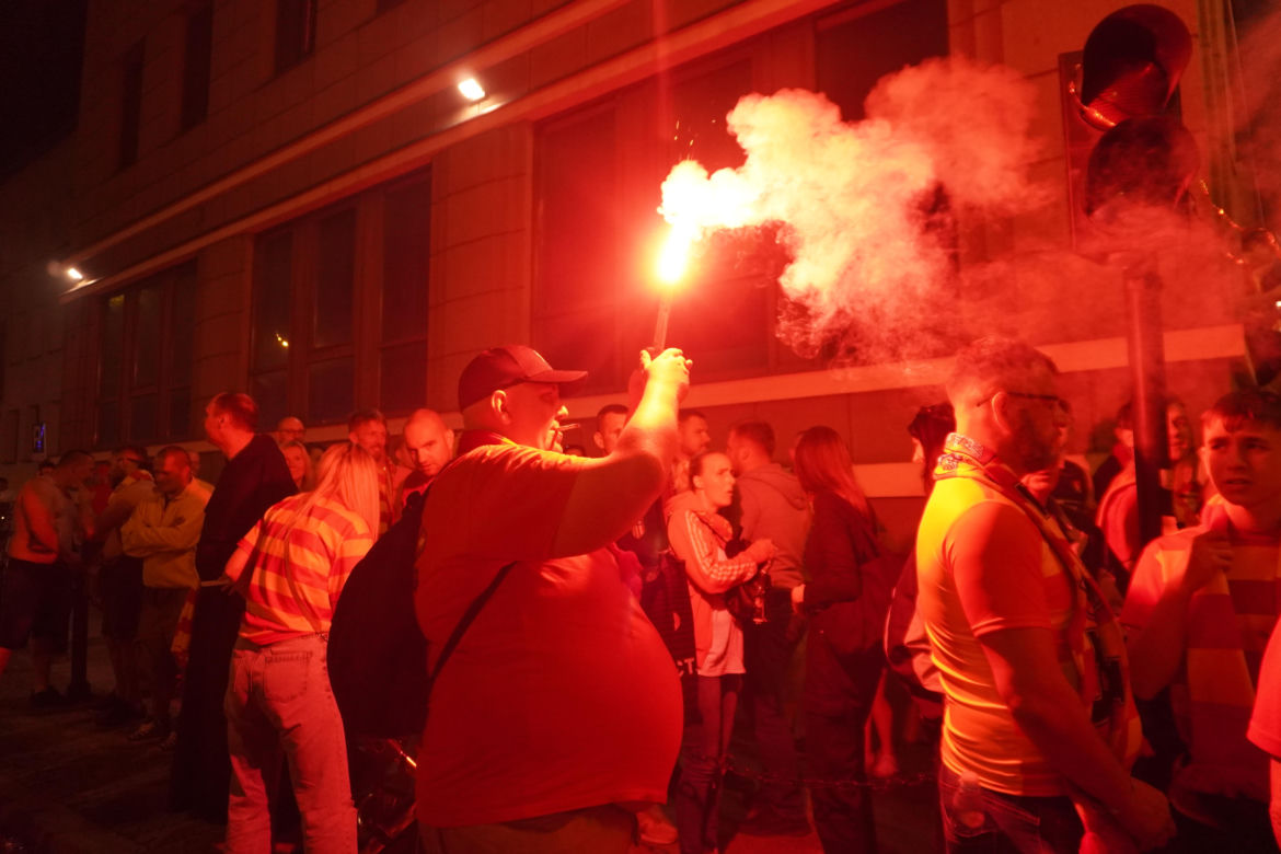Feta w Białymstoku po mistrzostwie Polski. Tak bawili się kibice Jagiellonii Białystok