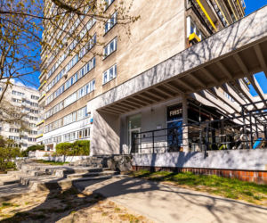 Blok Młotek na Smolnej 8 w Warszawie