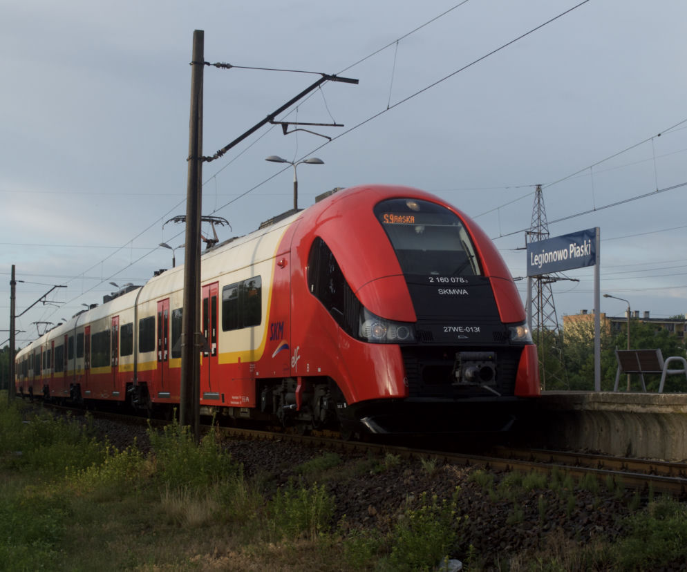 Kobieta potrącona na stacji Legionowo Piaski. W ciężkim stanie trafiła do szpitala