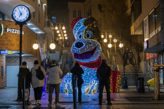 To najbardziej świąteczne miasto w województwie śląskim. Częściowo znajduje się w Małopolsce