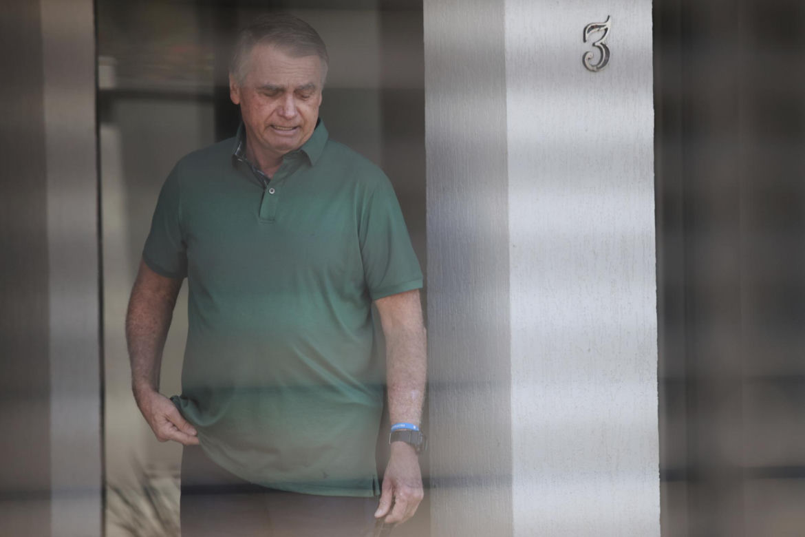 Był prezydent próbował uciec z aresztu! Użył lutownicy