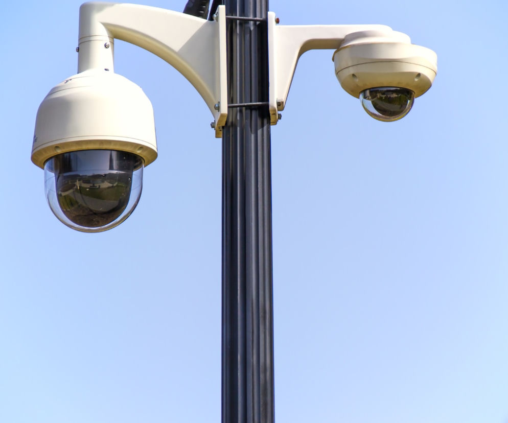 Blisko 1500 interwencji przekazanych policji i straży miejskiej. To efekt monitoringu w mieście
