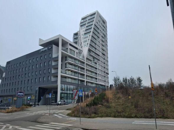 Zaskakujący finał śledztwa w sprawie najwyższego wieżowca. Mieszkańcy czekali latami