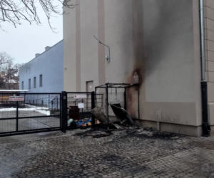 Łódź. Lodówka społeczna Caritasu spłonęła. Komuś bardzo przeszkadzała 