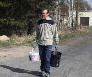 Przez urzędników noszę wodę w wiadrach