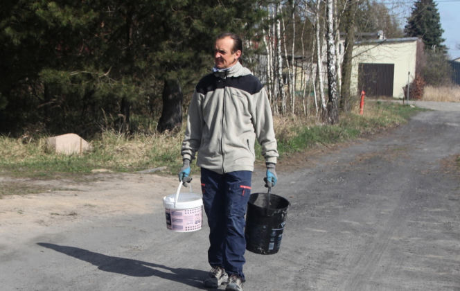 Przez urzędników noszę wodę w wiadrach